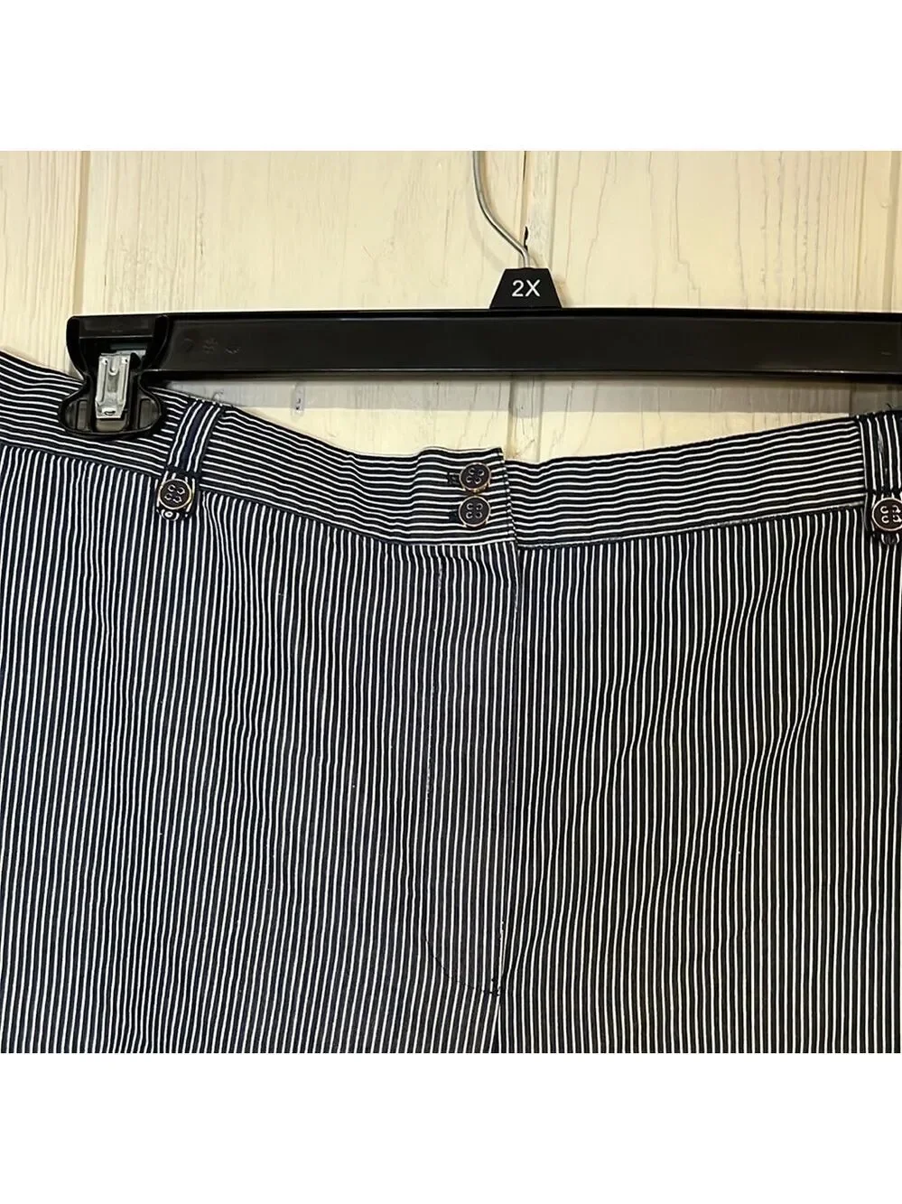 Alfred Dunner Pin Stripe Capris Size 18